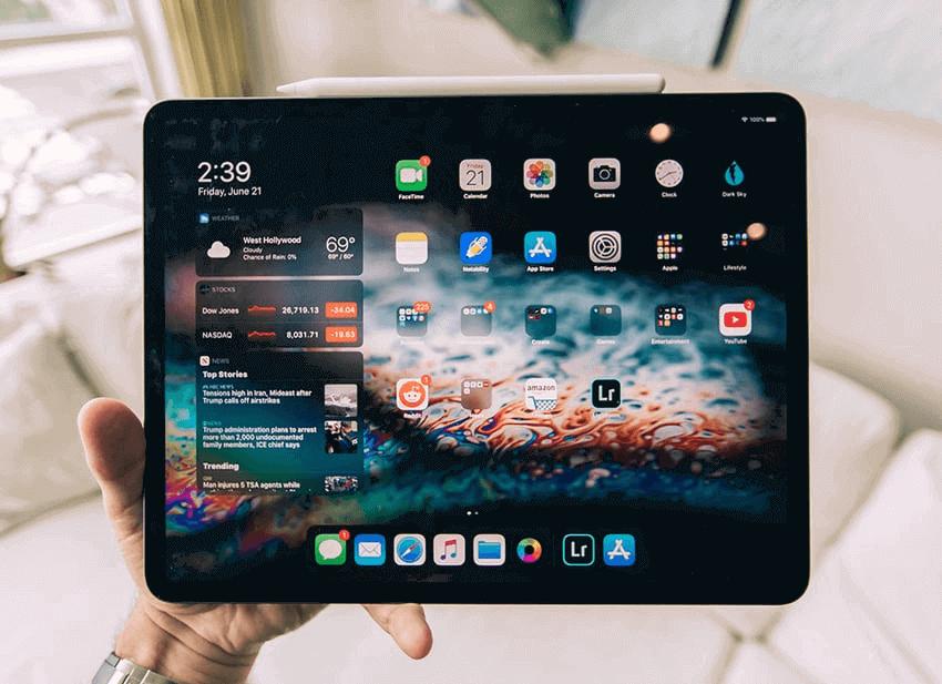 Glassmorphism on iOS in Apple